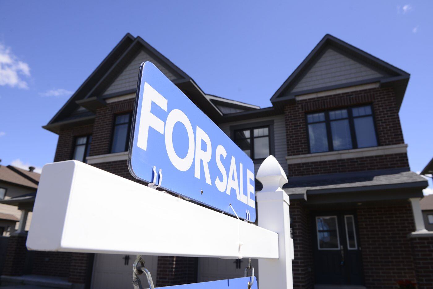 Most couples prefer cash for down payments over traditional wedding gifts: survey